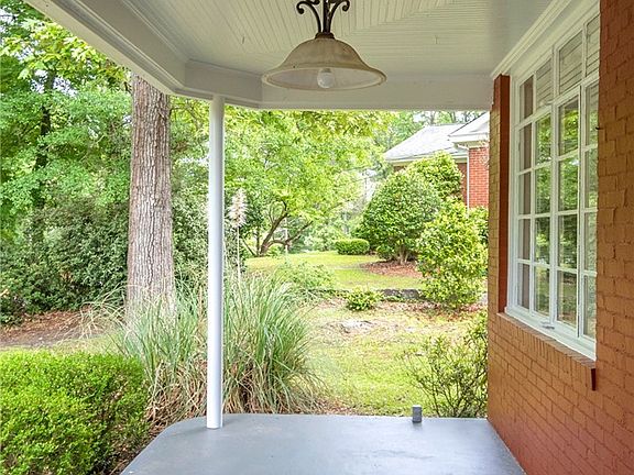 3rd image of 199 Lake Forest Drive