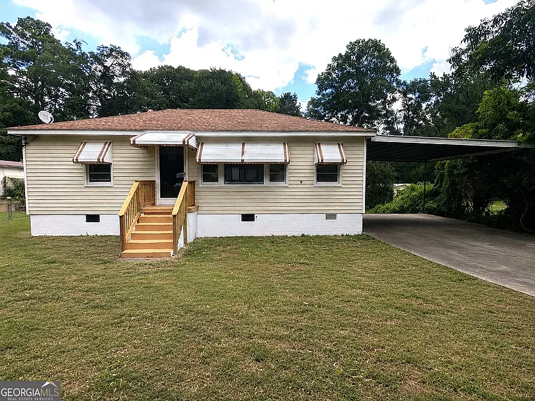 218 Wallis St — Photo 1