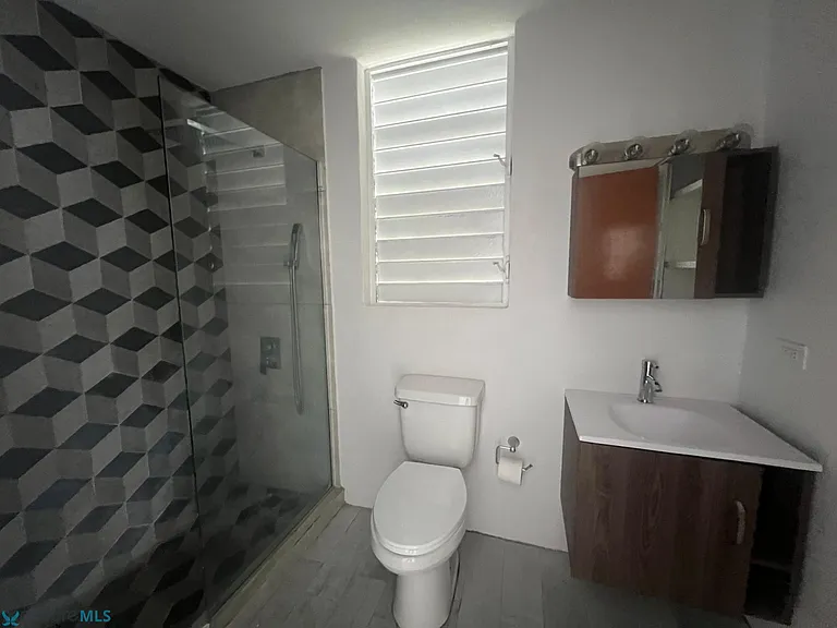 1026 Avenue Luis Vigoreaux #4C — Photo 12