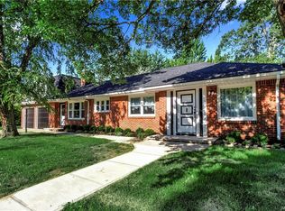 131 North Dr, Amherst, NY 14226