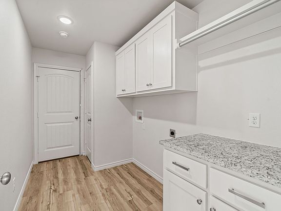 5th image of 223 N Fm 789 Cres #3700