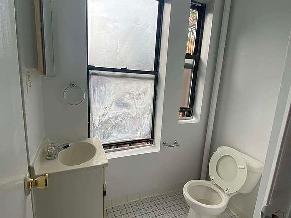 5th image of 406 E 9th St #11F