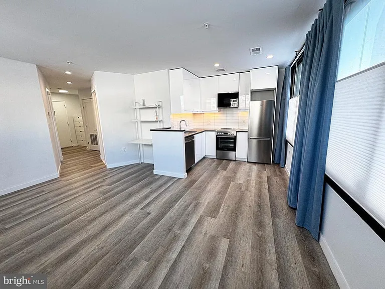 700 Roeder Rd #103 — Photo 7