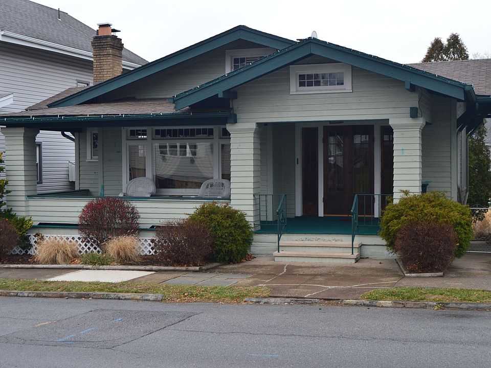 1st image of 1418 19th Ave