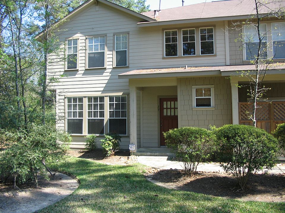 17 Scarlet Woods Court Townhouse