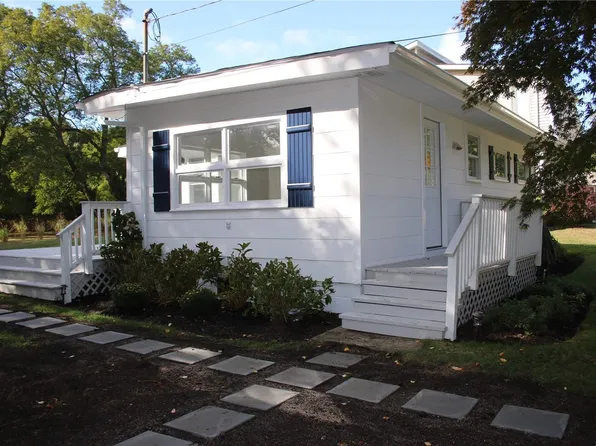 225 Wood Lane, Greenport, NY 11944