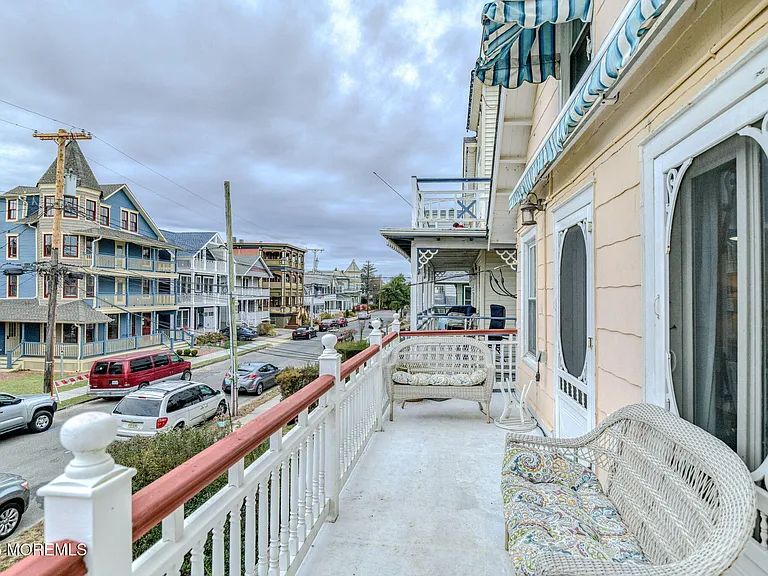 19 Webb Ave #2 — Photo 36