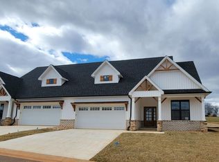1108 Titleist Dr, Forest, VA 24551