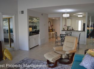 871 E Arenas Rd, Palm Springs, CA 92262