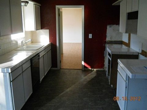 4th image of 711 Val Vista Dr