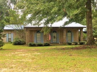 1102 College Ave E, Wiggins, MS 39577
