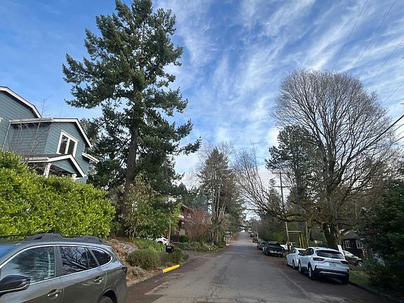 5th image of 2611 SW Miles St