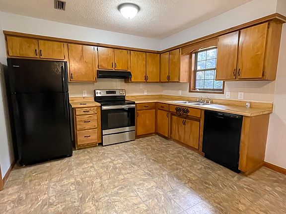 3rd image of 5203 Starlight Cir