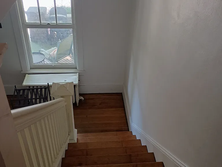 523 W Beaver Ave — Photo 2
