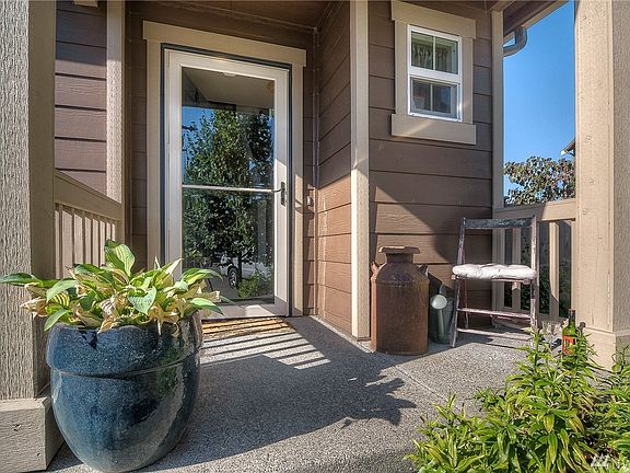 2nd image of 11002 181st Avenue Ct E