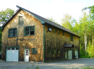 41 Woodville Rd, Falmouth, ME 04105