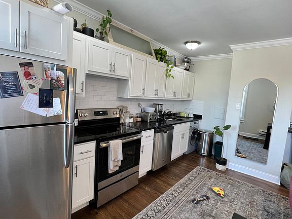 5th image of 3342-3345 N Marshfield Ave #445