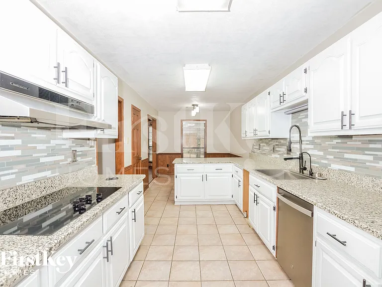 3943 Green Spruce Bnd — Photo 6