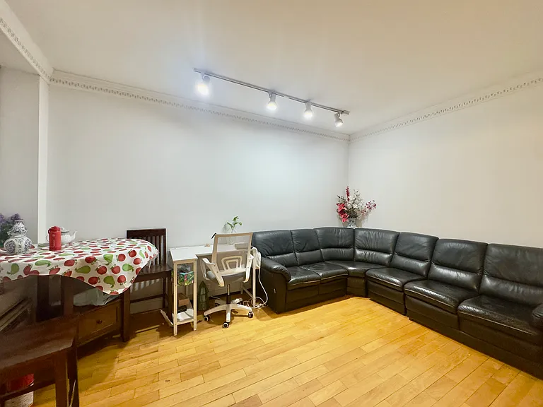 112 W 72nd St #3F — Photo 1