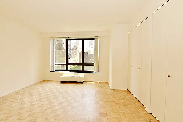 Sold by Sumitomo Real Estate Sales | media 17