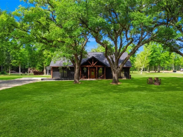 2950 County Road 4375, Spurger, TX 77660