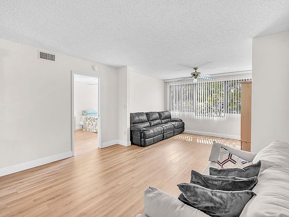 5th image of 10839 W Clairmont Circle #209