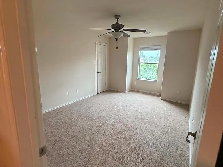19806 Amber Village Ln — Photo 29
