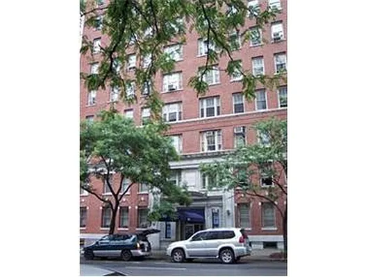 Rented by Douglas Elliman | media 16