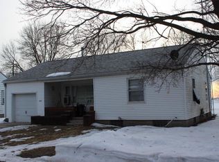 402 West St, Latimer, IA 50452