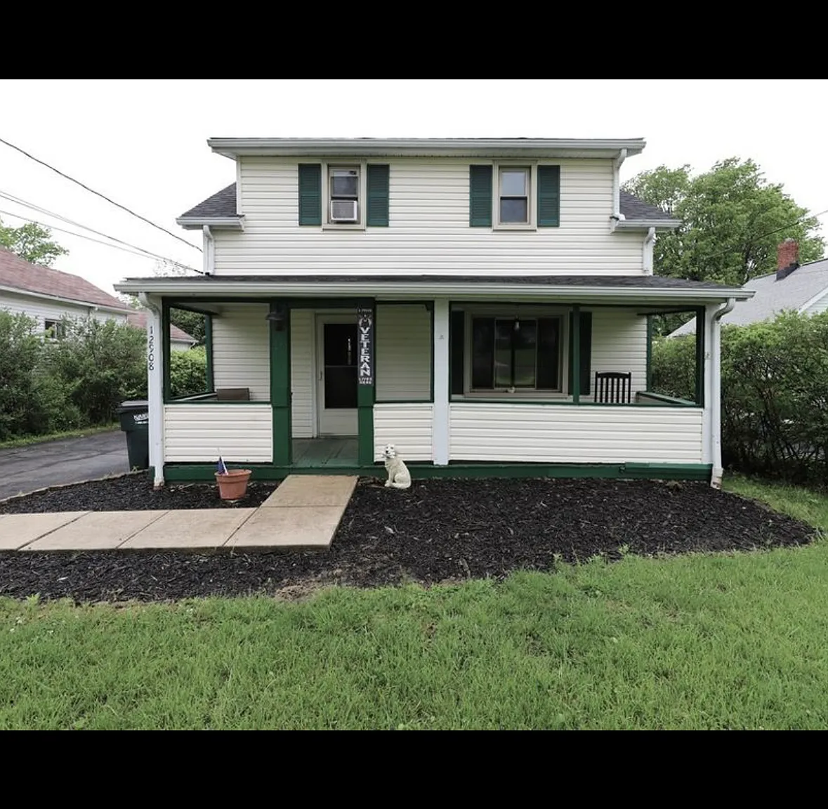 3 bed, 1152 sqft, $1,500 — Photo 1