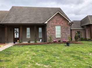 2518 Coco Palm Dr, New Iberia, LA 70563