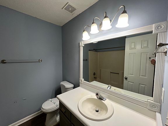 4th image of 140 Lanier Dr #174