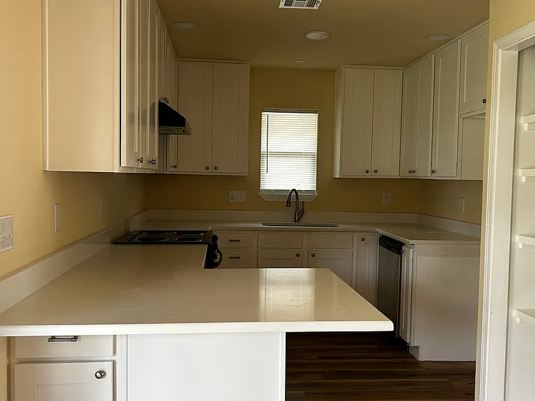 2129 Turner Dr — Photo 5