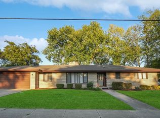 2235 W Acres Rd, Joliet, IL 60435