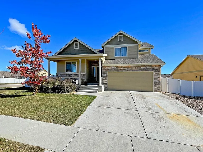 814 Mount Sneffels Ave — Photo 1