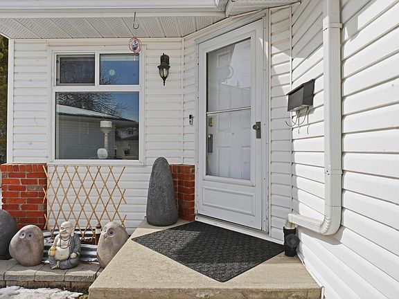 3rd image of 10 Ritchie Way #5