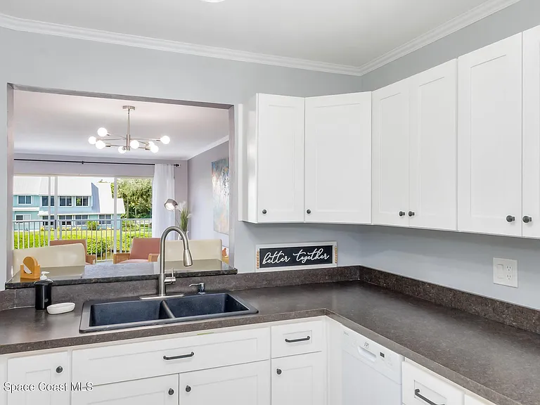 6124 River Run Dr #B — Photo 10