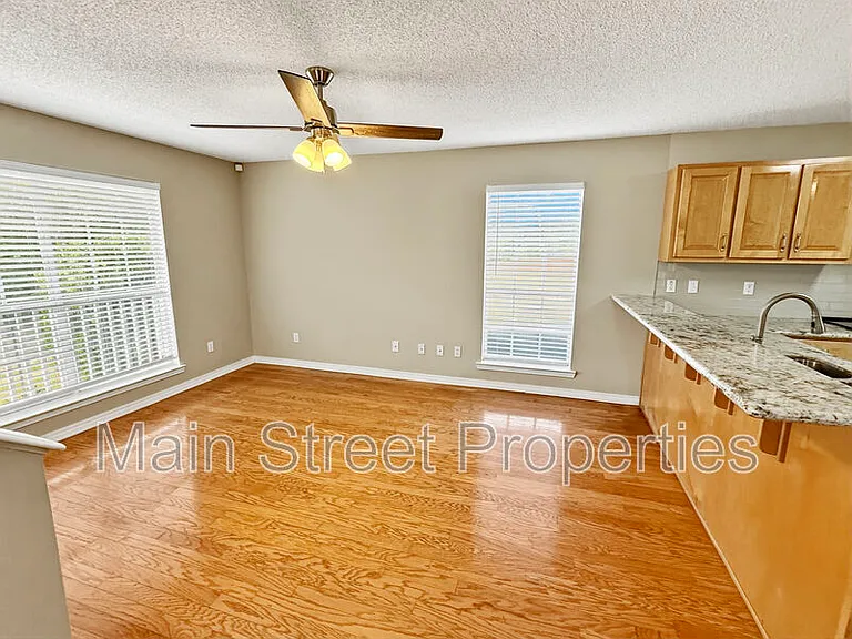 2121 Pin High Dr — Photo 3