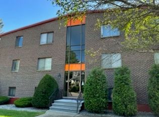 1011 Main St UNIT 4, Woburn, MA 01801