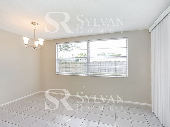 4th image of 11015 Harding Dr