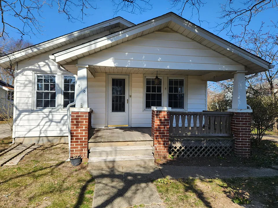 910 Wall Rd