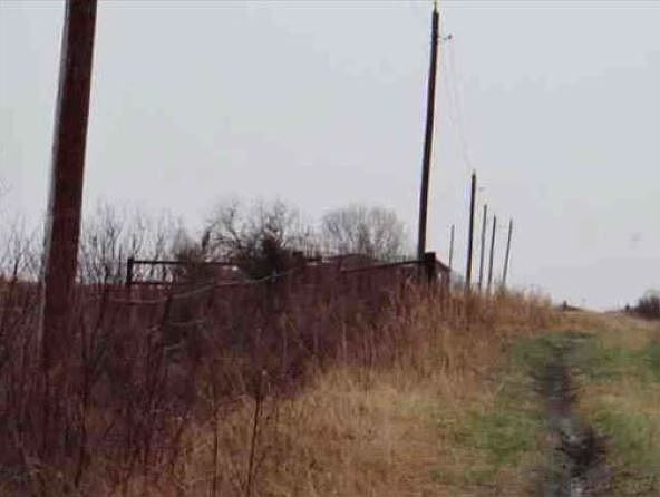 2nd image of 1176 L Rd