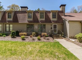 419 Southwick Rd APT F26, Westfield, MA 01085