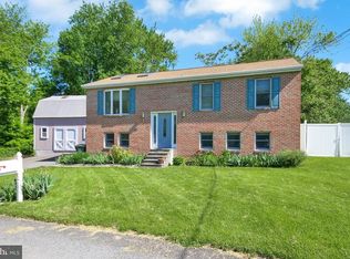 17 Moody Pl, Newark, DE 19702