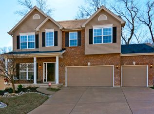 760 Shadow Pine Dr, Fenton, MO 63026