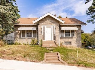 1102 N 11th Ave E, Duluth, MN 55805