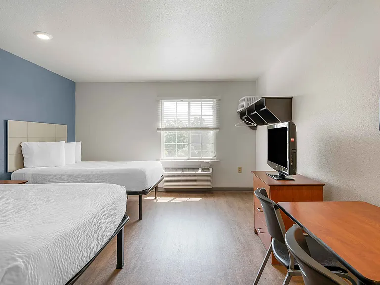 Studio Suite - 2 Full Beds