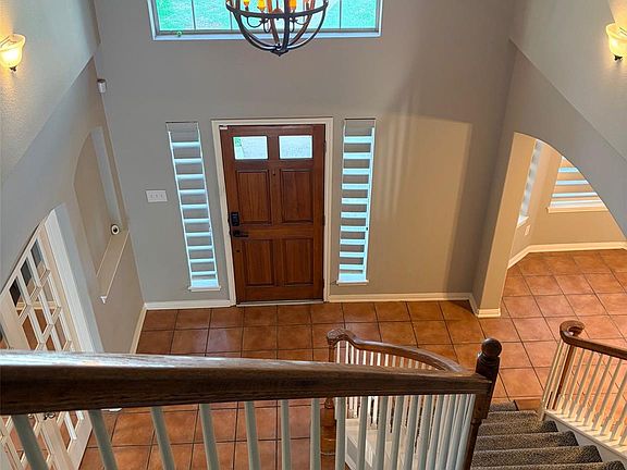 3rd image of 801 Cashew Ln