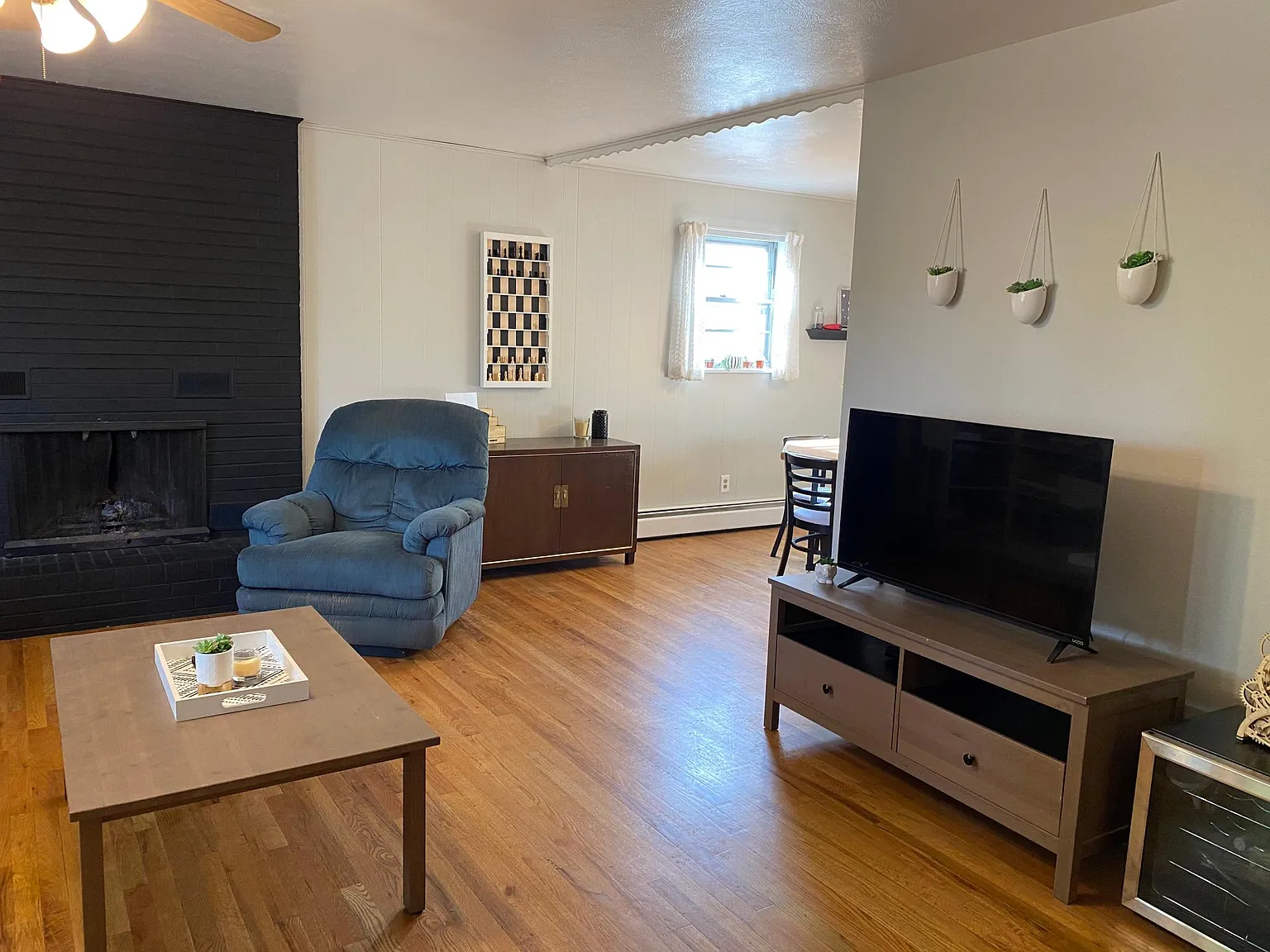4 bed, 1600 sqft, $2,800 — Photo 2