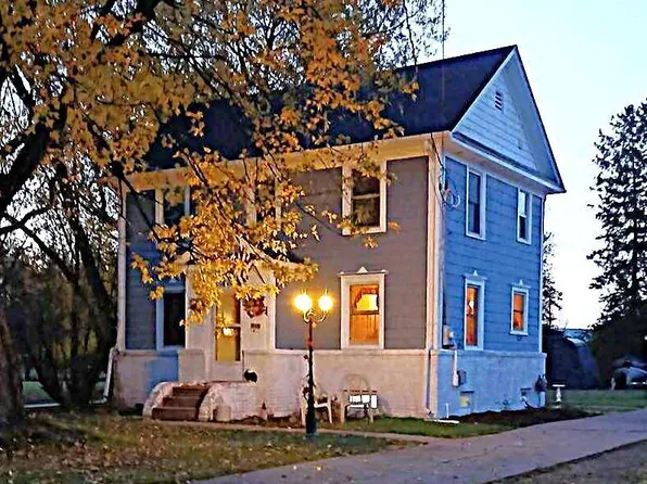 1504 E 39th St, Hibbing, MN 55746